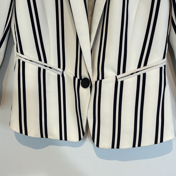 BERSHKA STRIPED ECRU BLAZER JACKET SIZE S - Picture 3 of 10